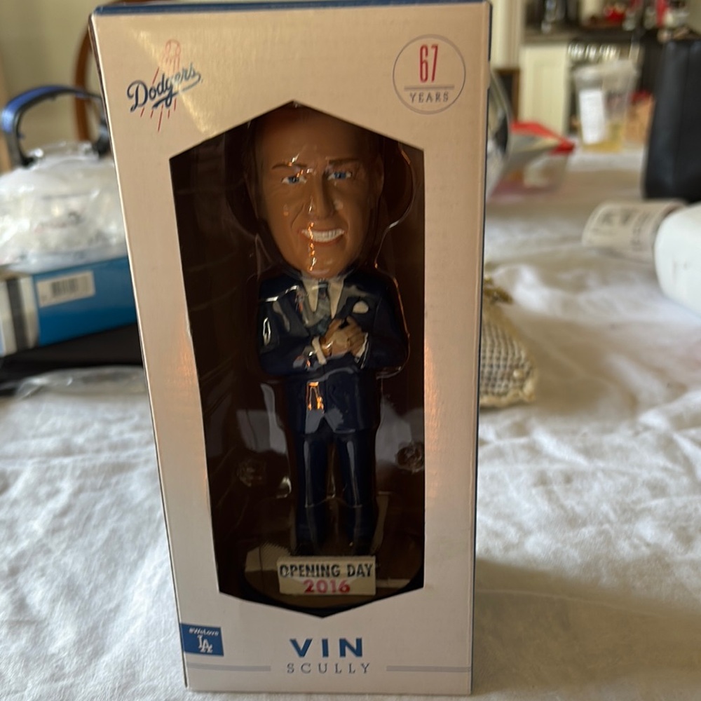 Vin Scully Bobblehead - Blue Suit